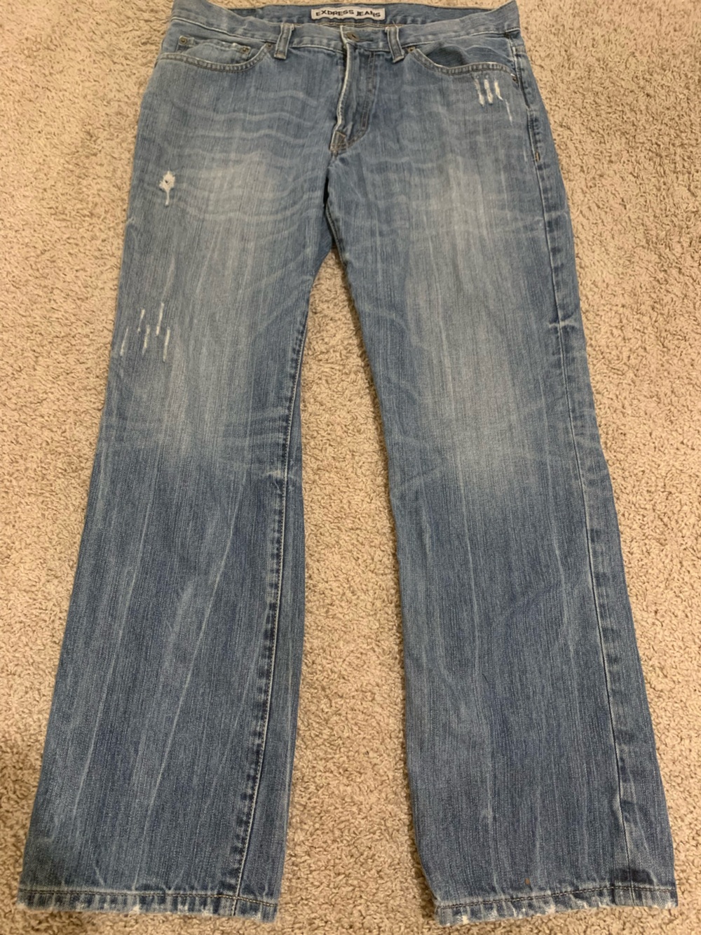 Express Men’s Straight Classic Fit Jeans in Light Blue Denim